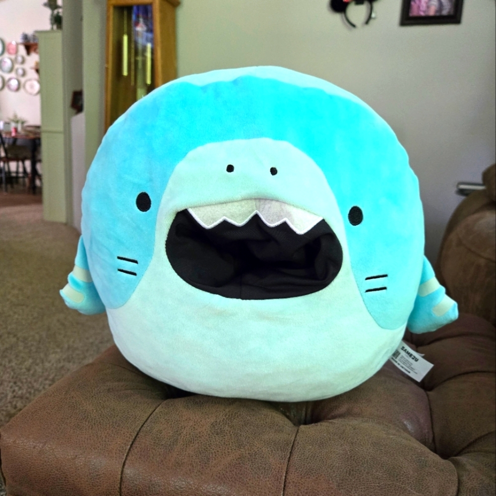 Samezu Mochi Tiger Shark With Hidden Pocket